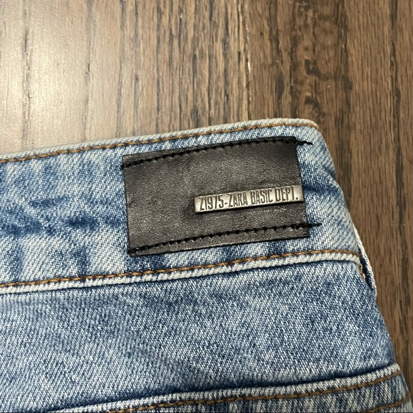 Zara 1975 Basic Denim Cigarette Jean with Frill Trim - Picture 7 of 10